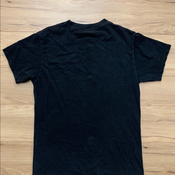 ▪️▫️00’s Kiss Graphic Tee (Sz S) - Picture 4 of 4